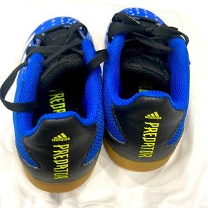 adidas Predator Freak .4 Kids' Sala Indoor Soccer Shoes (US sz12)